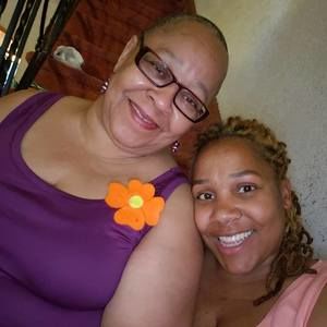 Meet your Posher, Cynthia